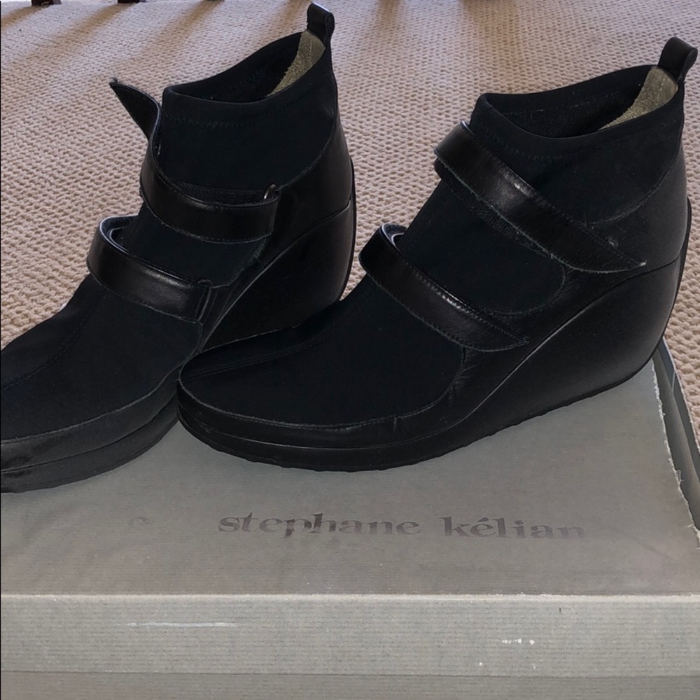 Stephanie Kélian Carluce Wedge Velcro Bootie